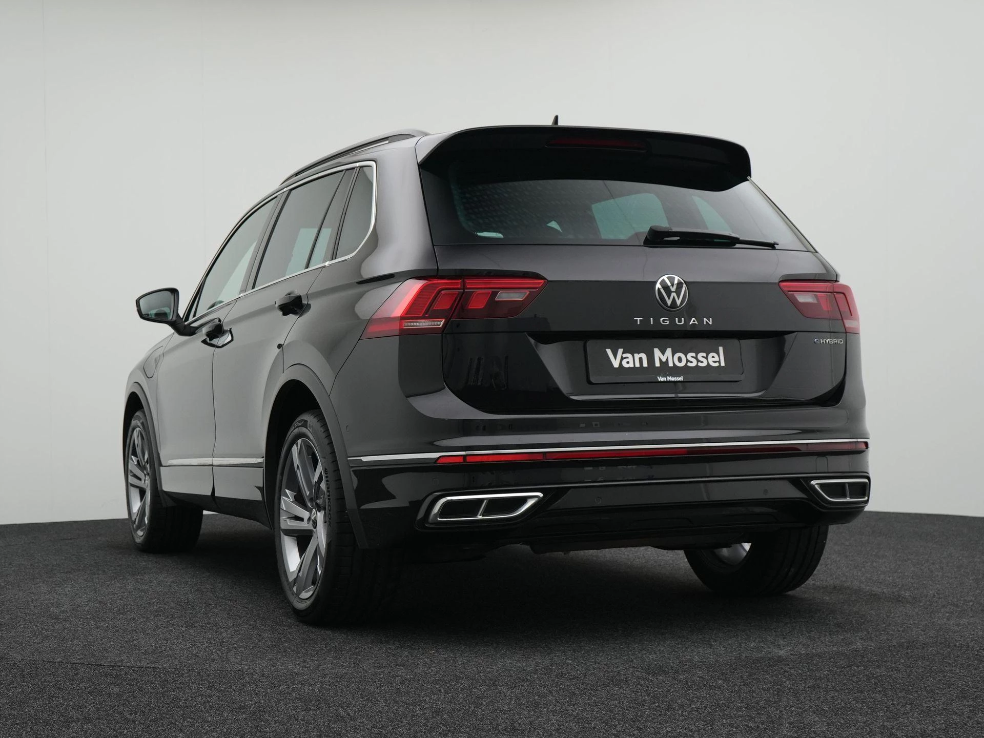 Volkswagen-Tiguan-image-3