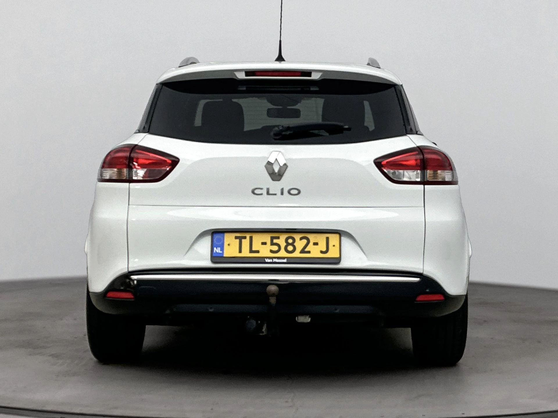 Renault-Clio-image-2