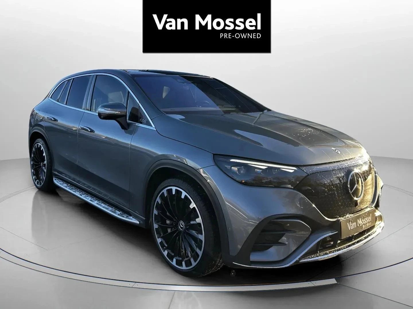 Mercedes-Benz-EQE-image-2