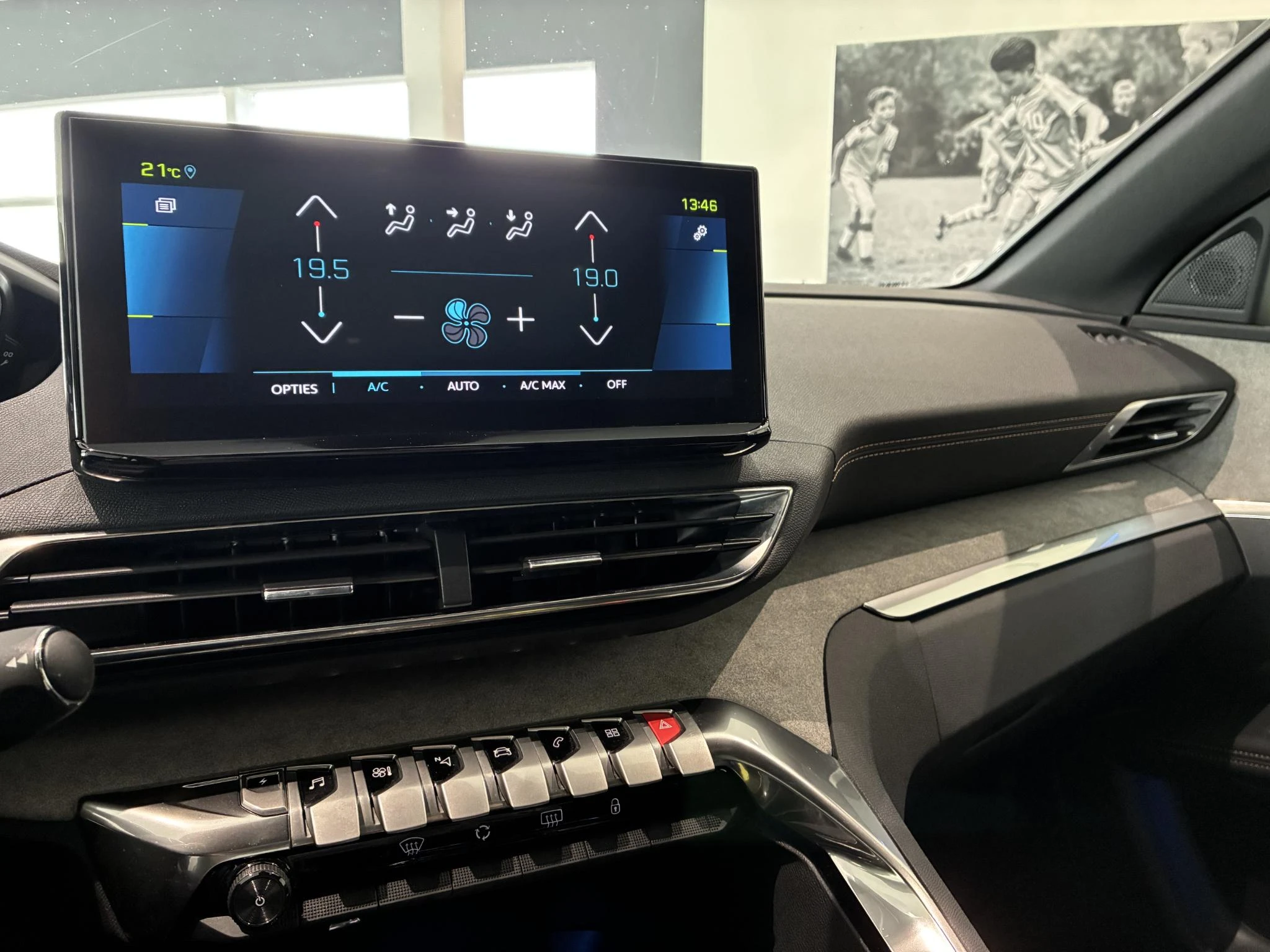 Peugeot 3008 1.6 HYbrid 225 GT