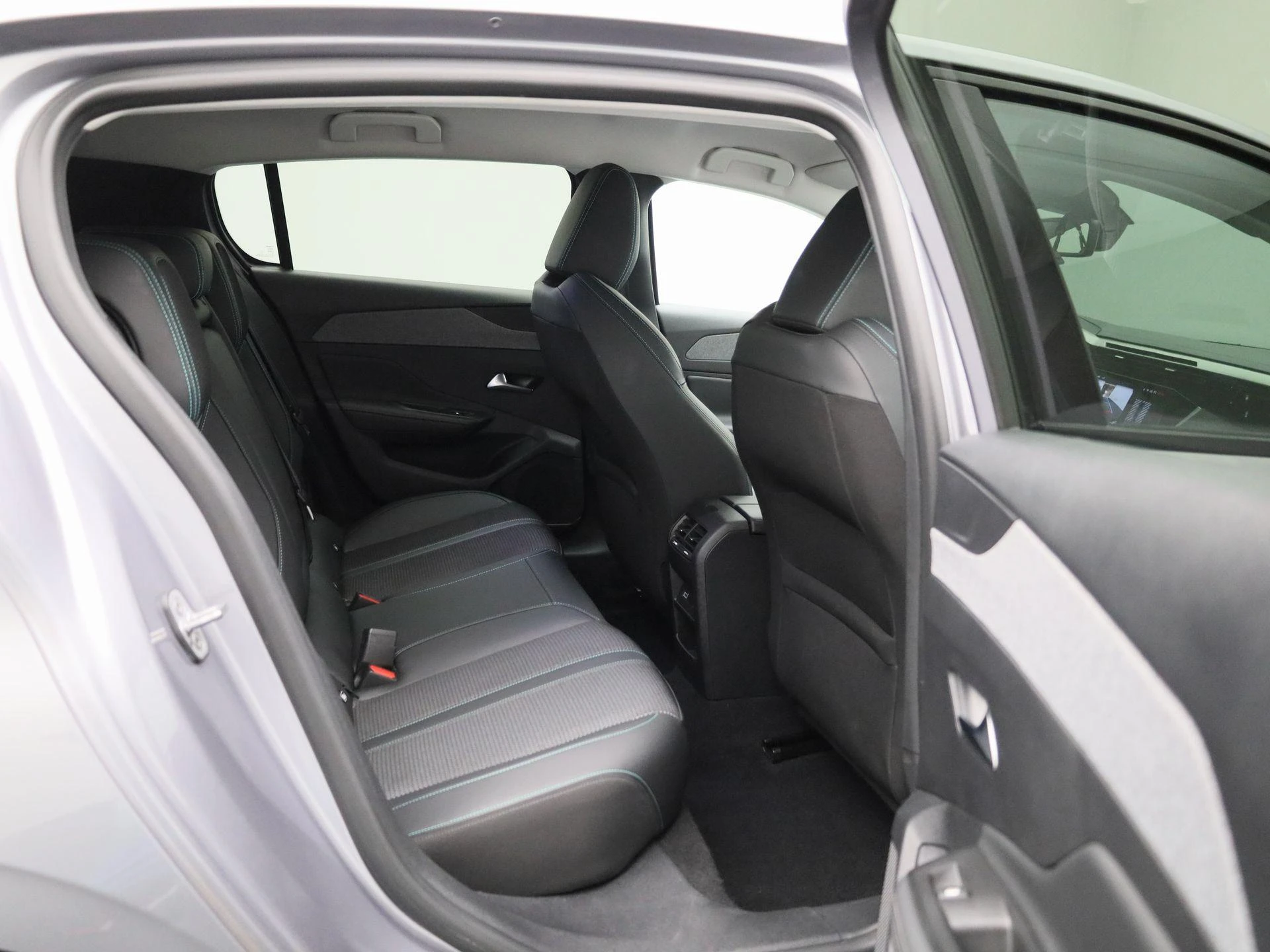 Peugeot-308-image-35