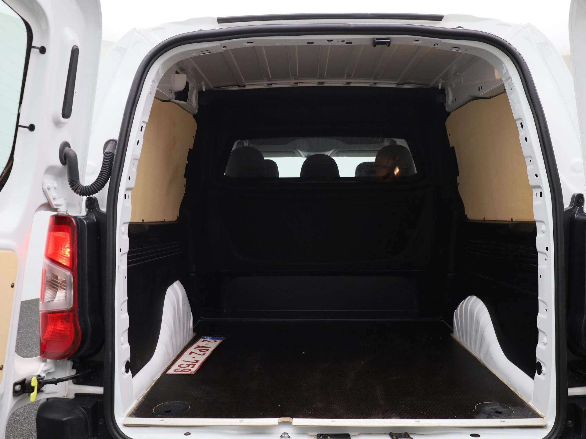 Peugeot-Partner-image-15