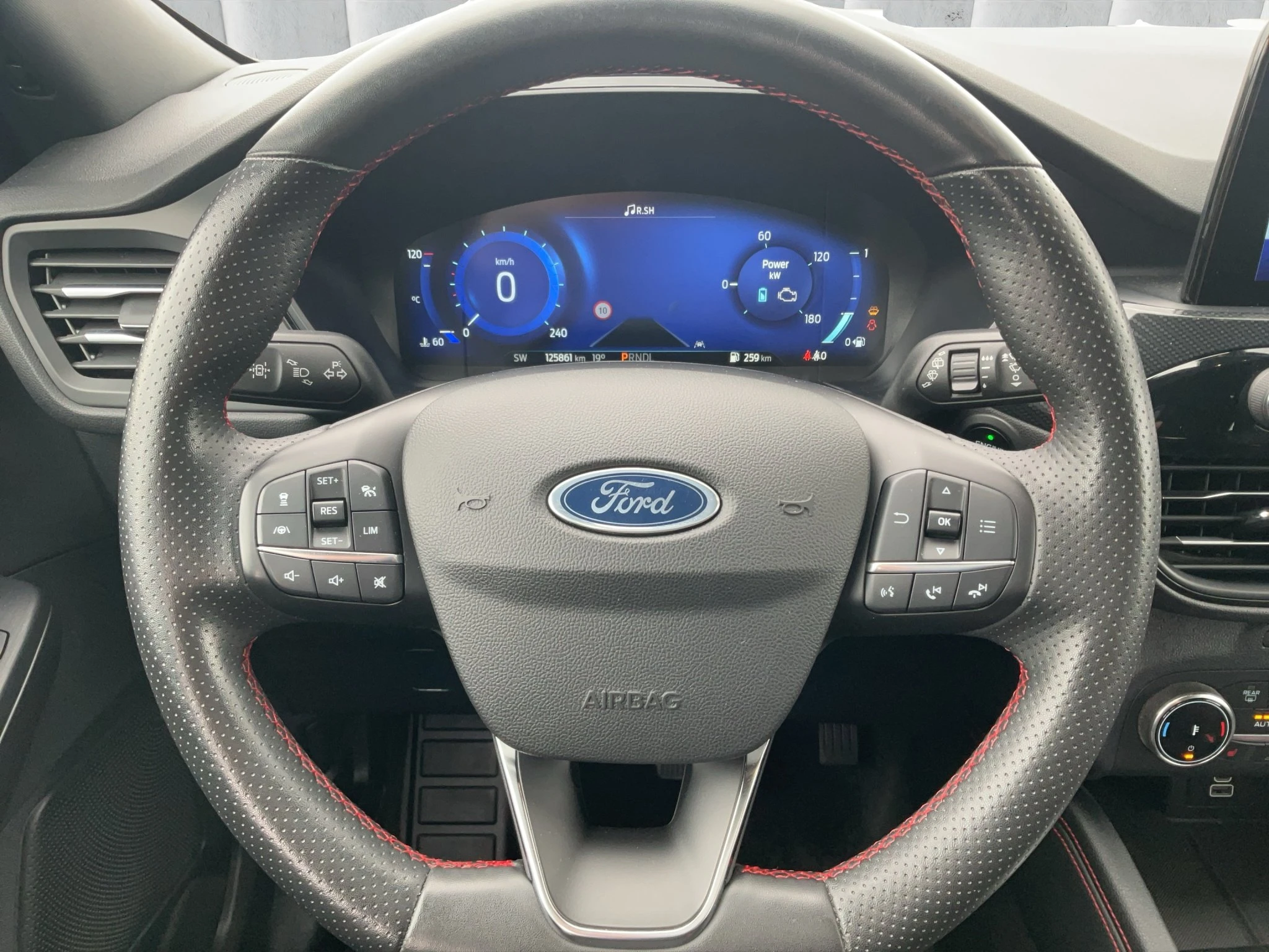 Ford-Kuga-image-12