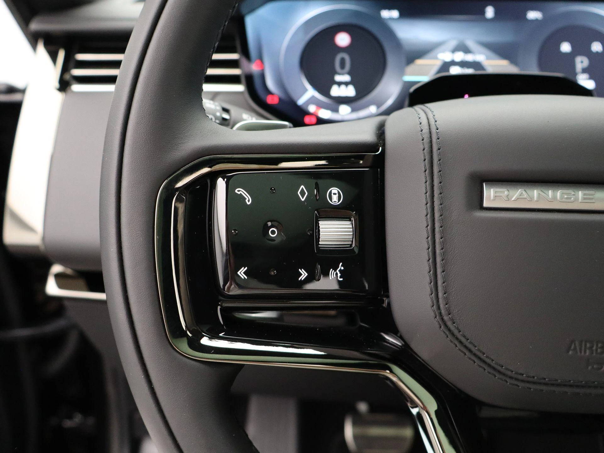 Land Rover-Range Rover Sport-image-18