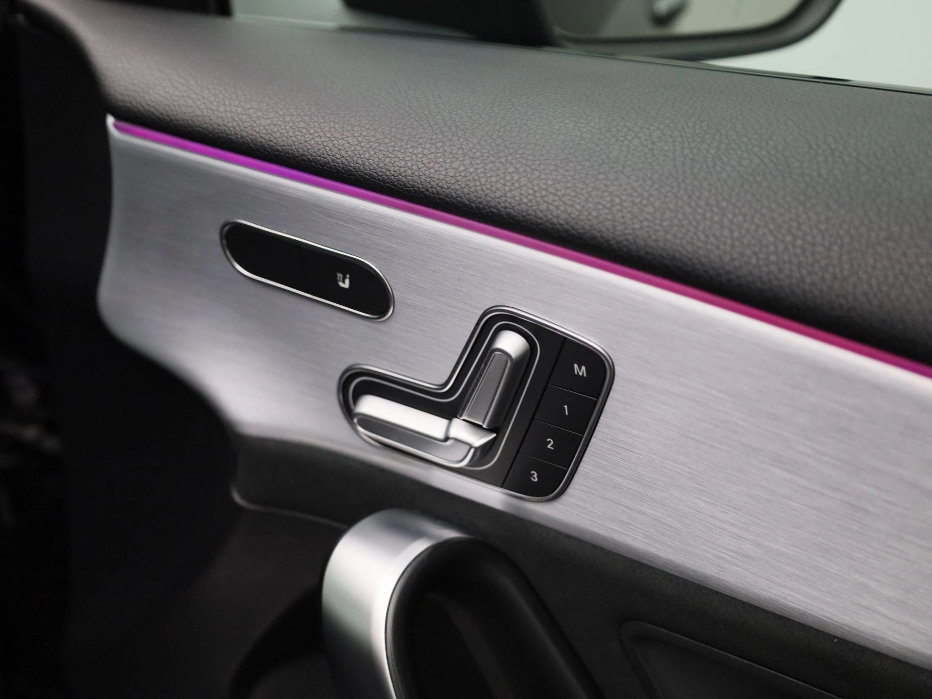 Mercedes-Benz-A-Klasse-image-37