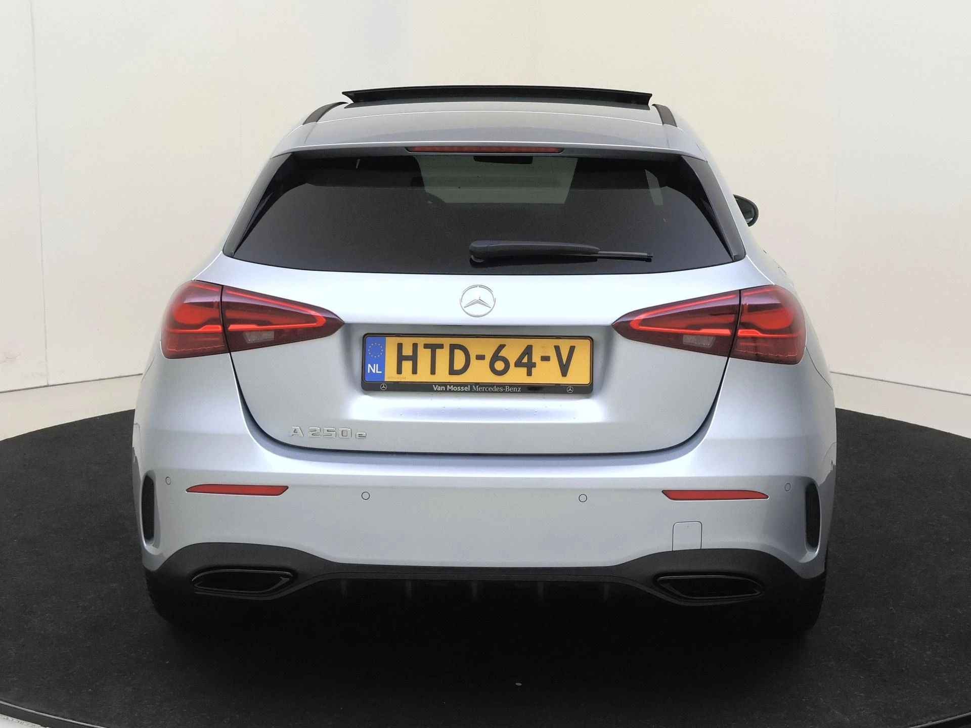 Mercedes-Benz-A-Klasse-image-7