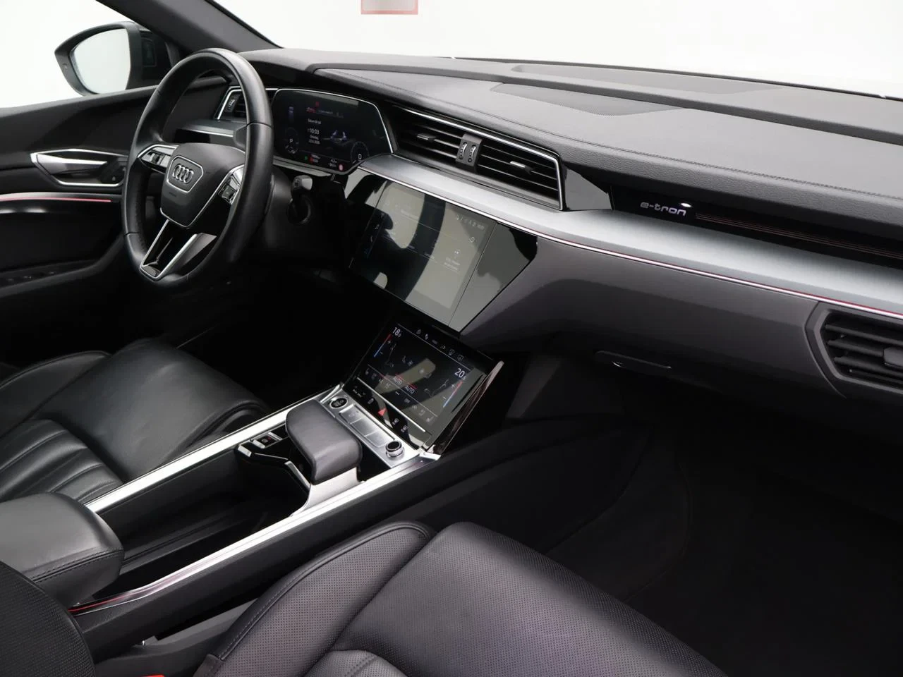Audi e-tron Sportback Audi e-tron Sportback 2X-S line 55 QUATTRO 408PK *PANODAK*LEDER*CAMERA*PDC*VRTIUAL COCKPIT*ACC*NAVI*APP-CONNECT*...*