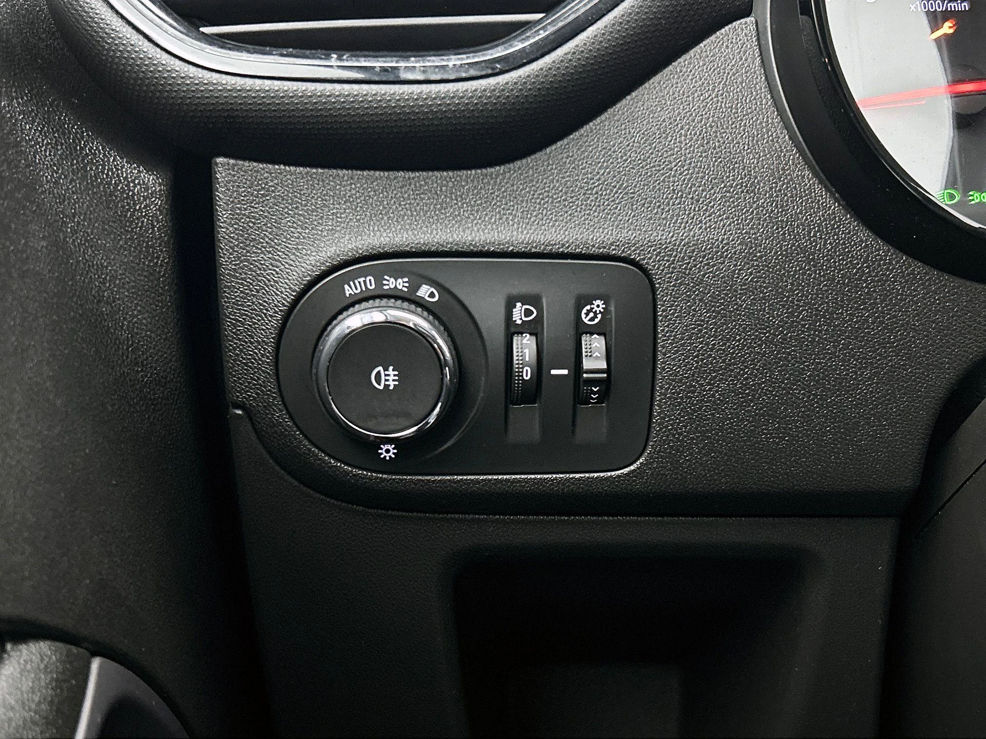 Opel-Crossland-image-22