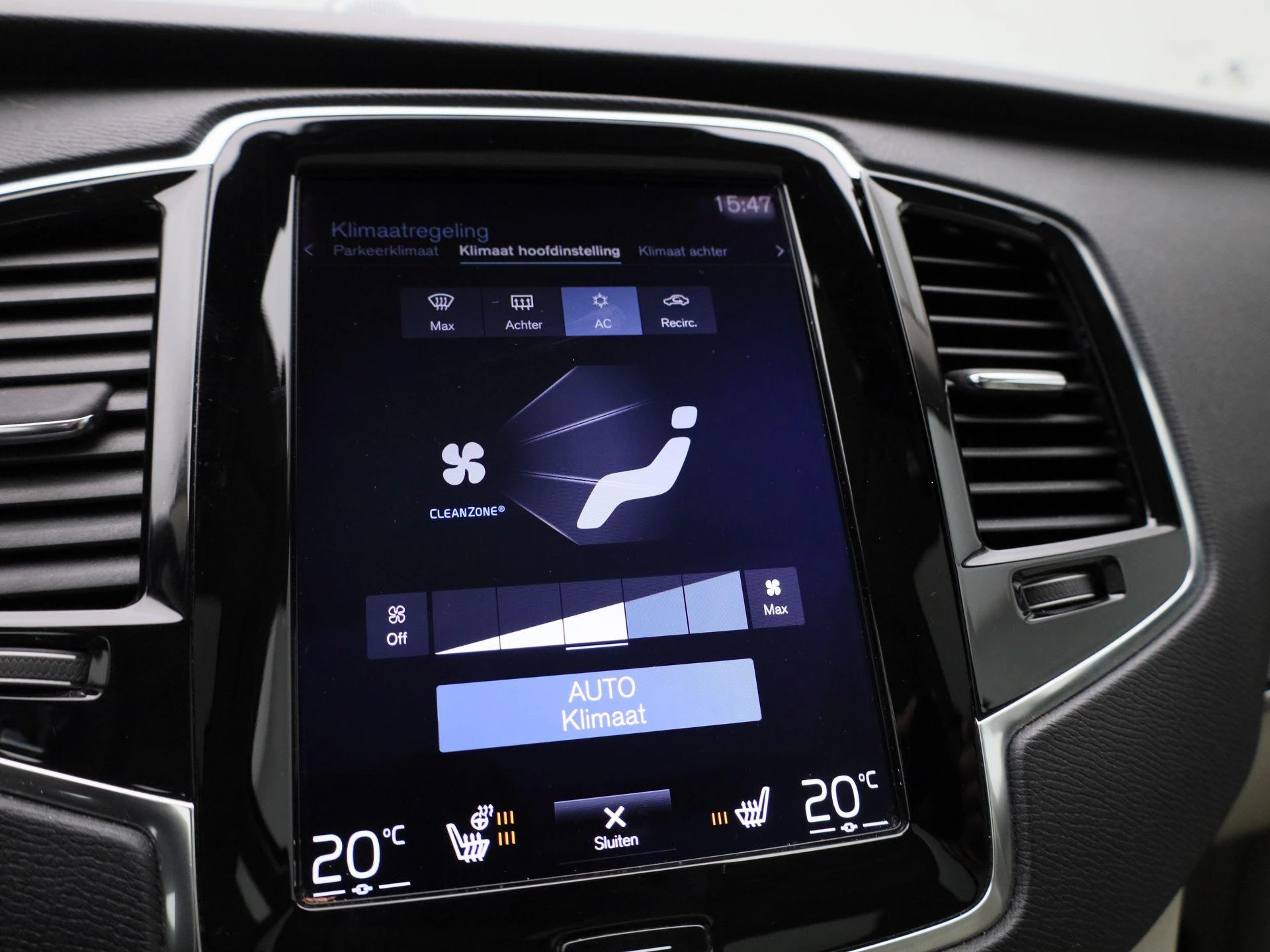 Volvo-XC90-image-30