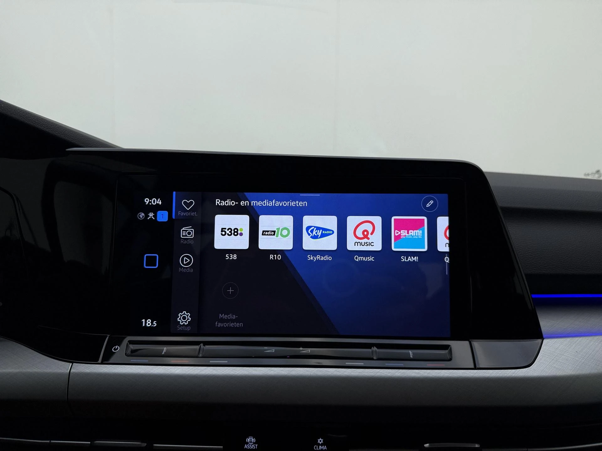 Volkswagen-Golf-image-17