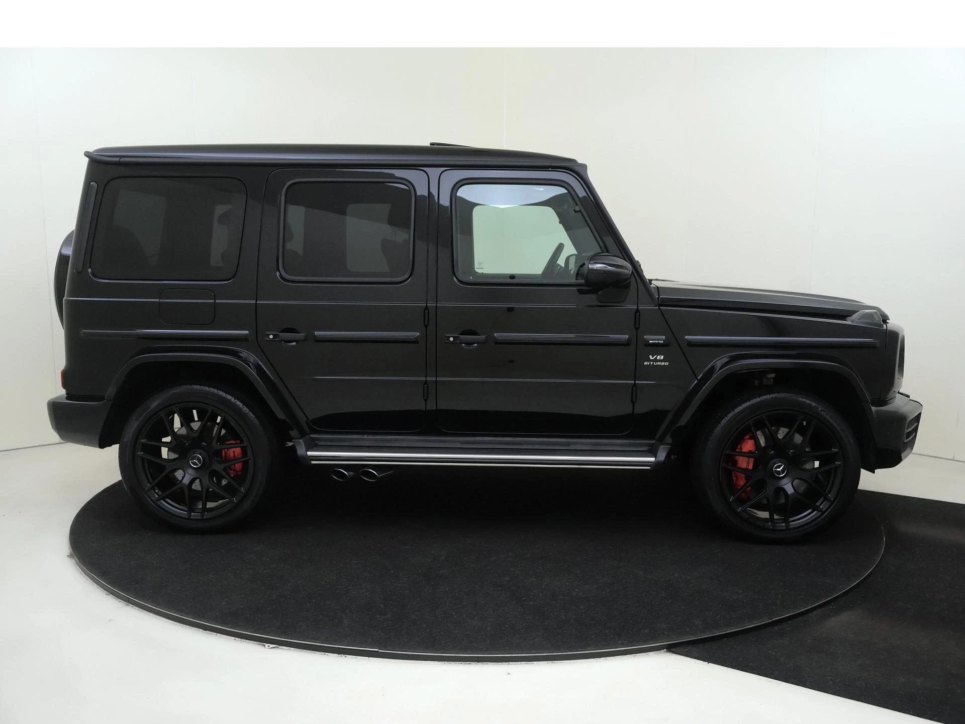 Mercedes-Benz-G-Klasse-image-9