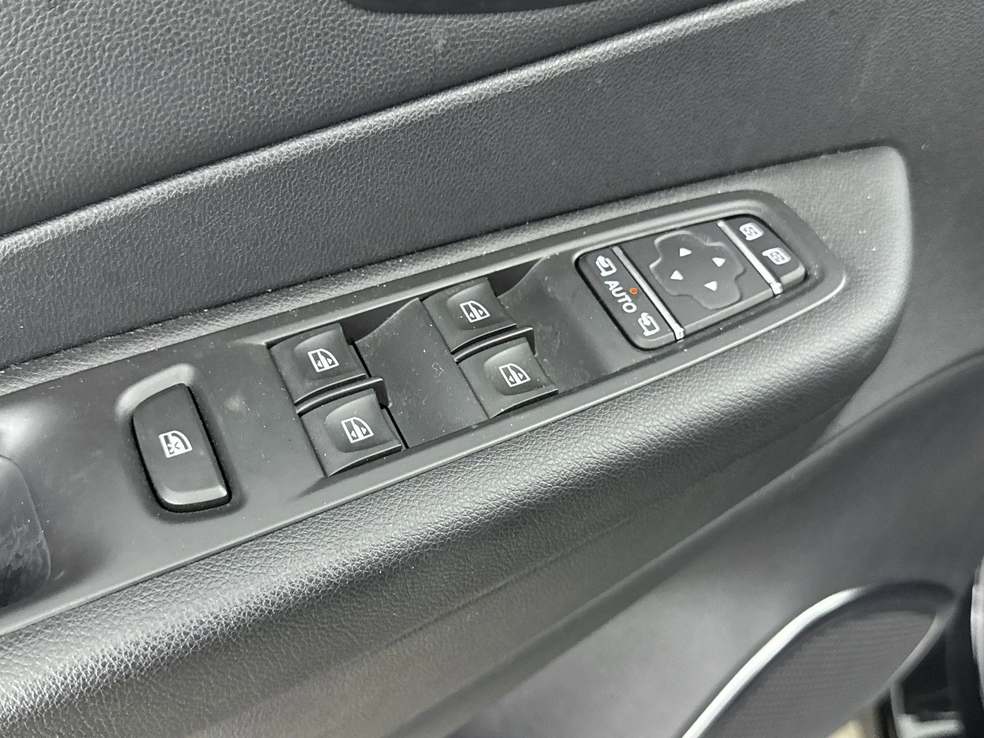 Renault-Captur-image-12