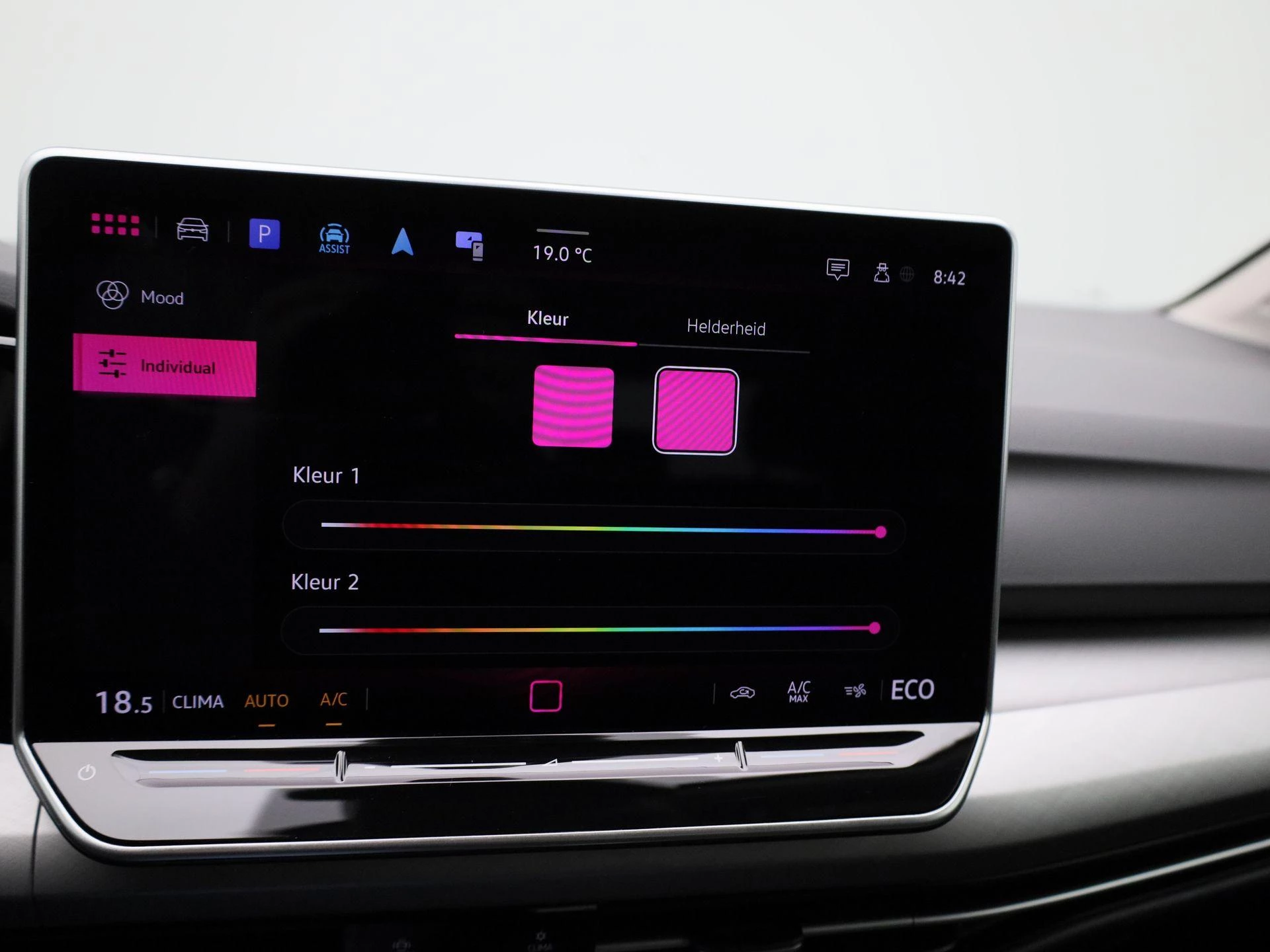 Volkswagen-Golf-image-28