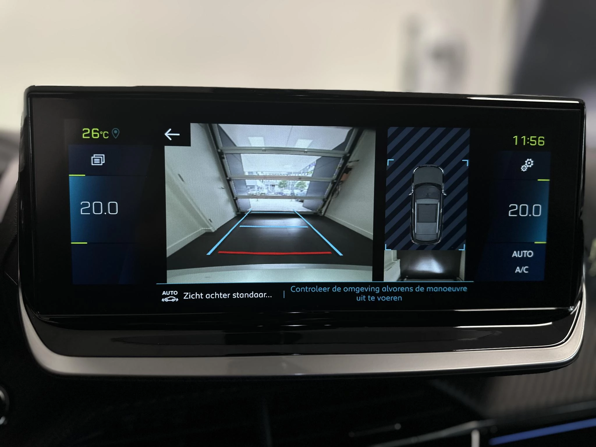 Peugeot-e-2008-image-18