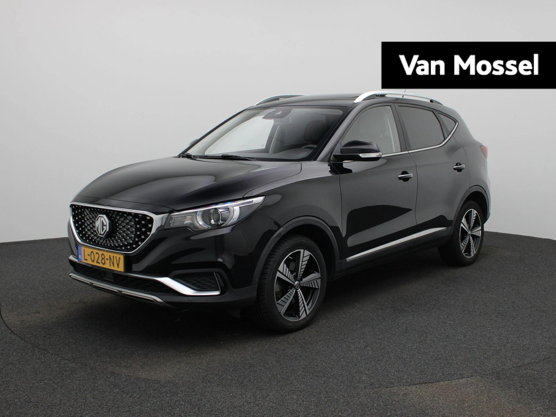 MG-ZS EV-image-0