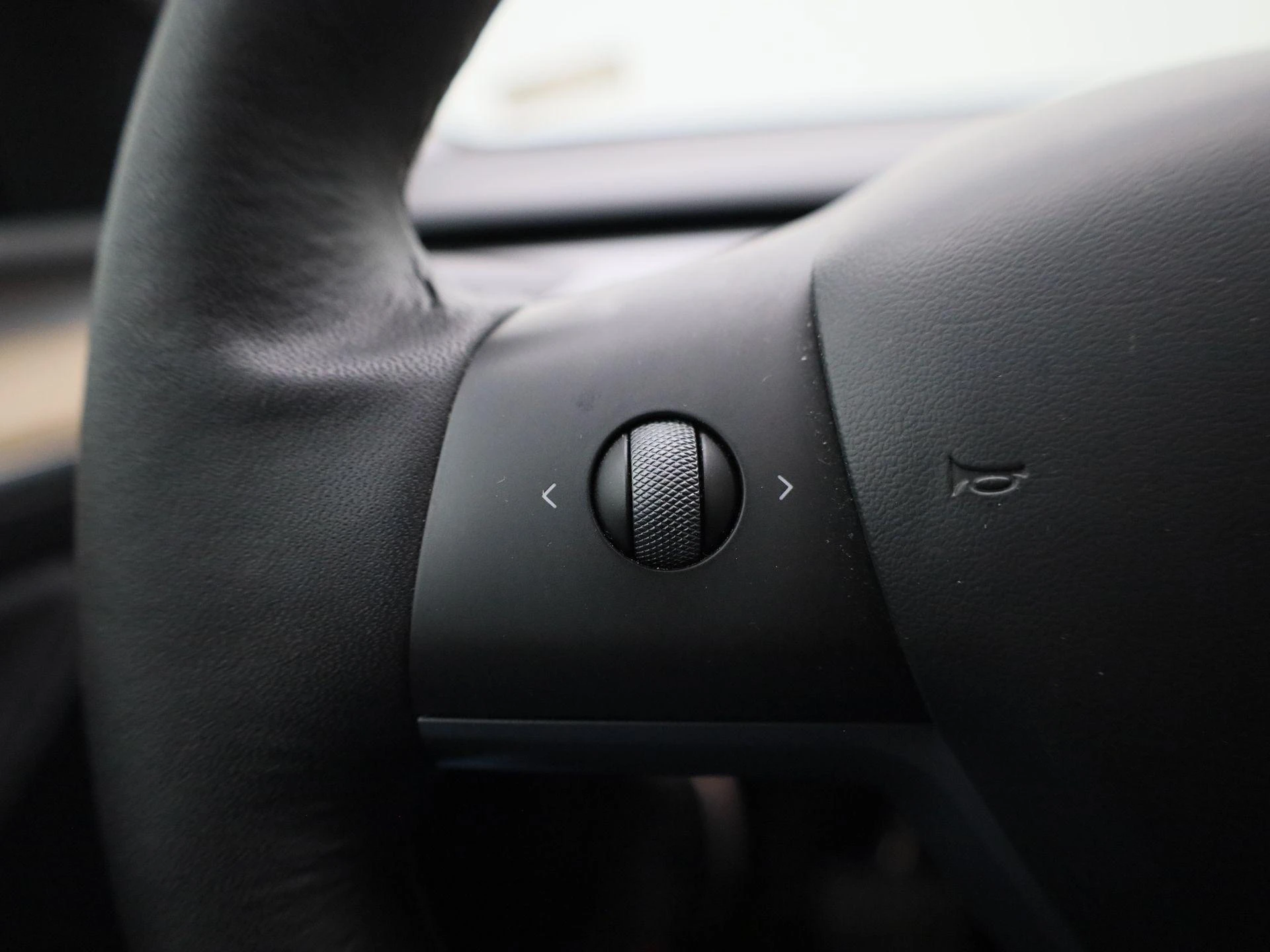 Tesla-Model Y-image-20