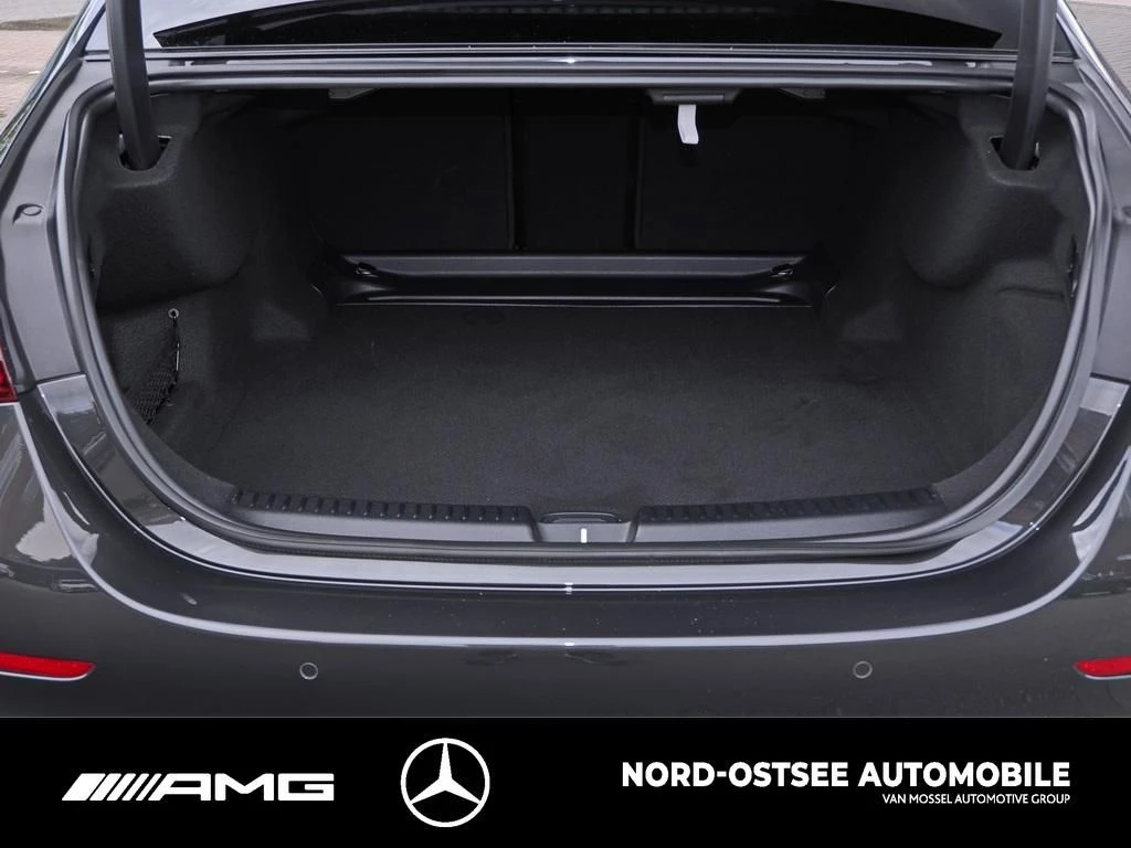 Mercedes-Benz E-Klasse 220 d AMG AHK MBUX LED SHZ KEYLESS-GO AMG Line