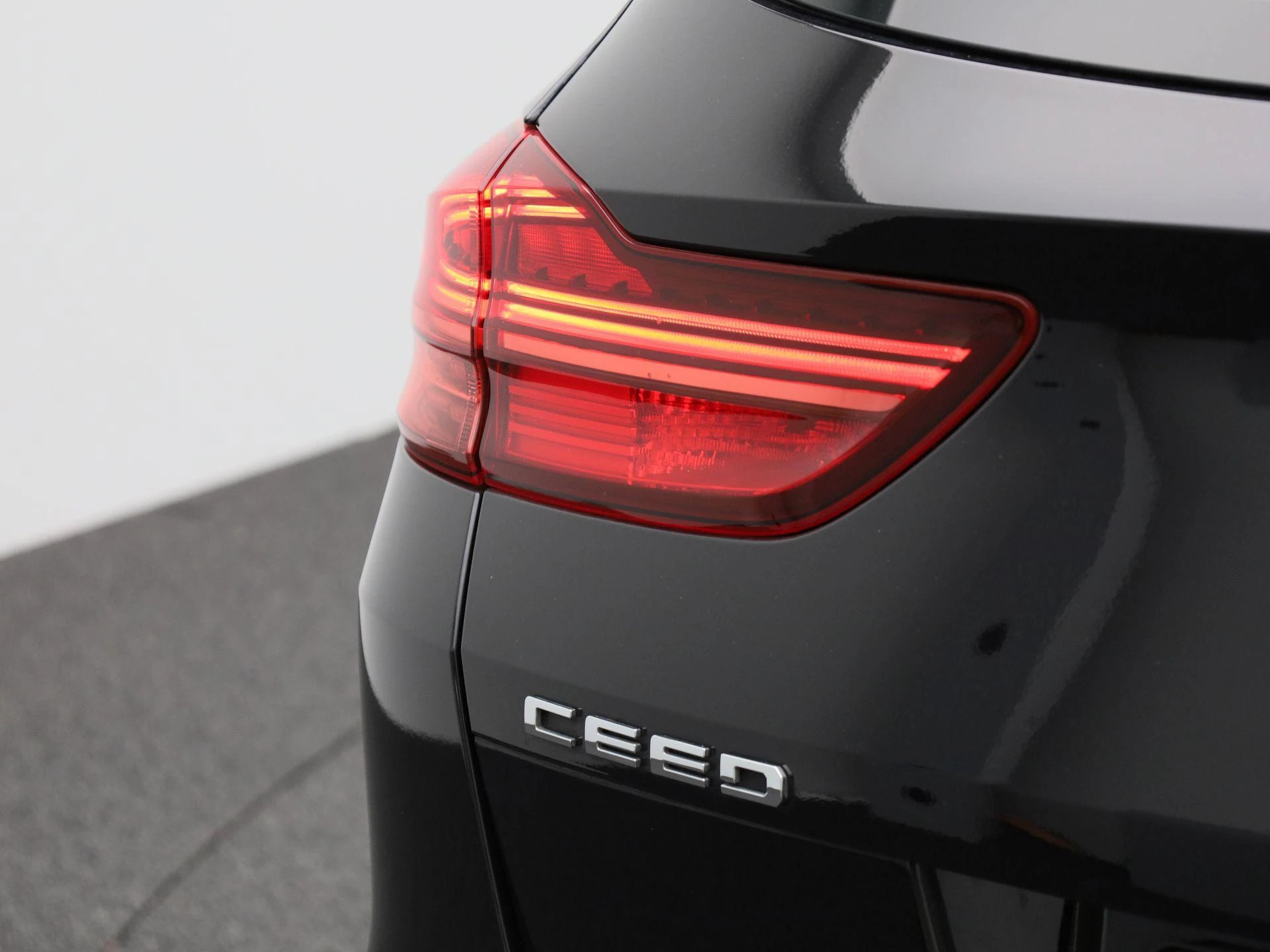 Kia-Ceed Sportswagon-image-35