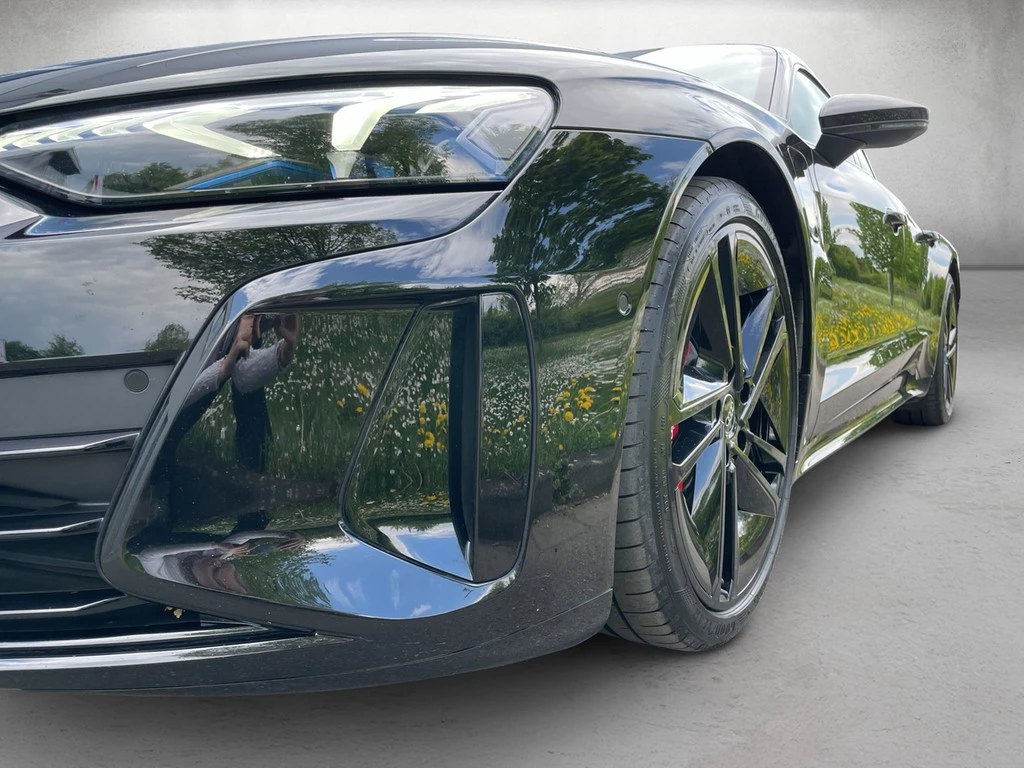 Audi e-tron GT quattro *SOH92%*Matrix*Pano*