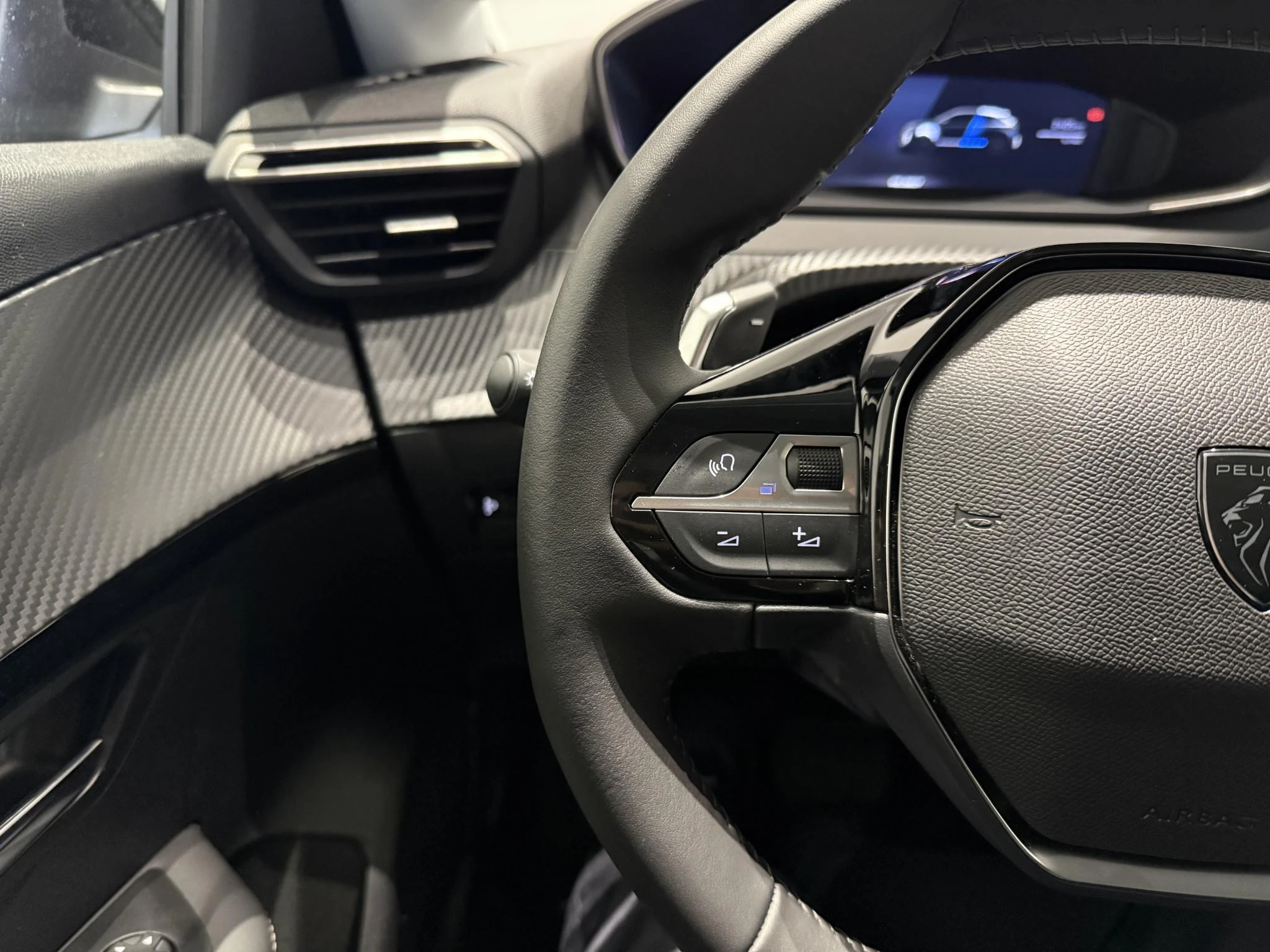 Peugeot-208-image-11