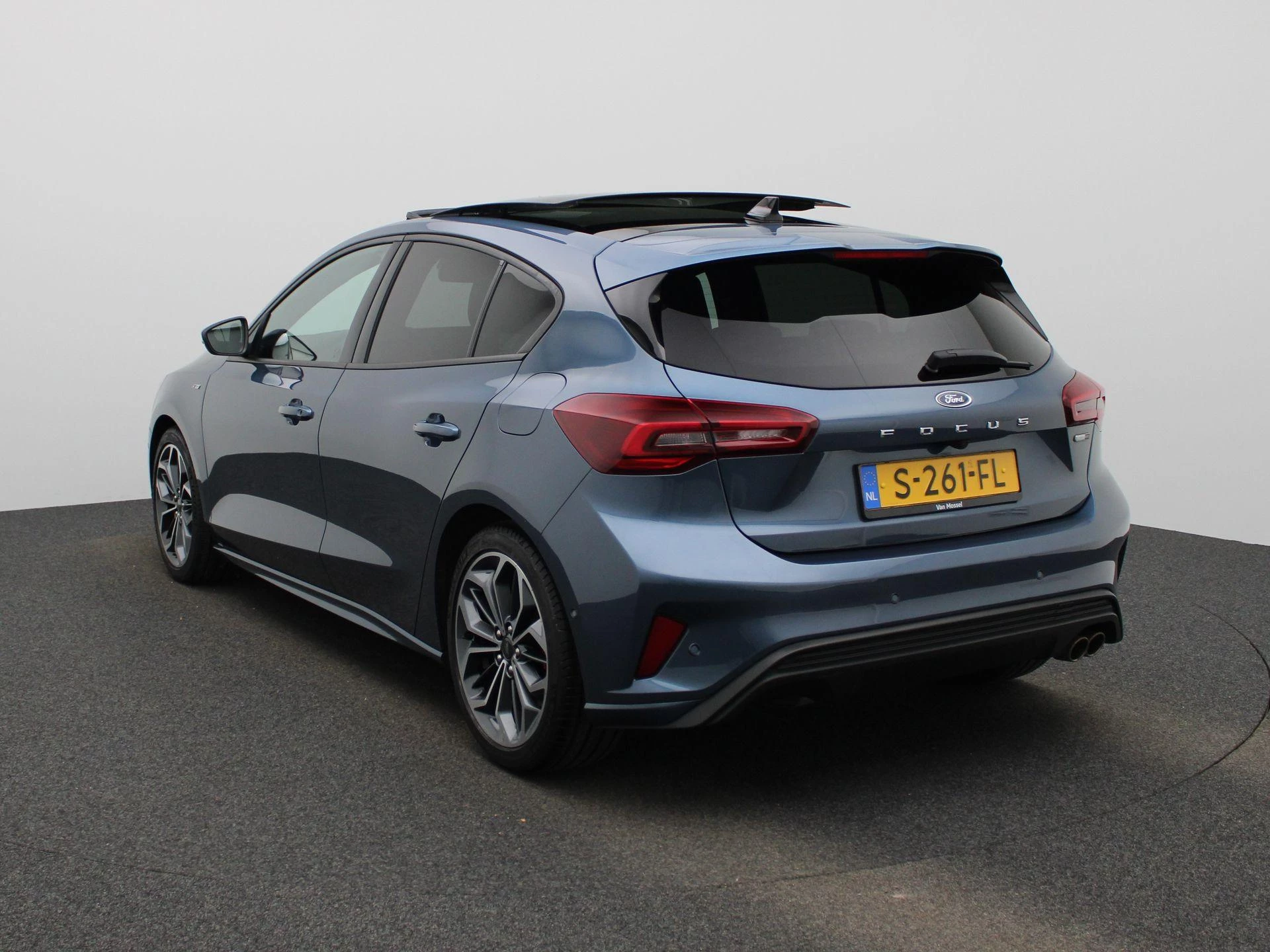 Ford Focus 1.0 EcoBoost Hybrid ST Line X
