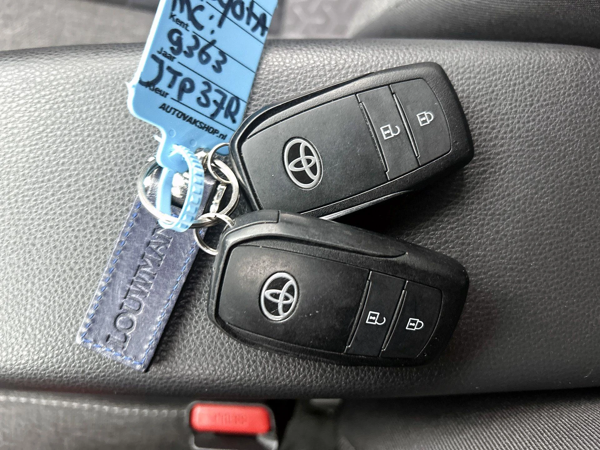Toyota-Yaris Cross-image-32
