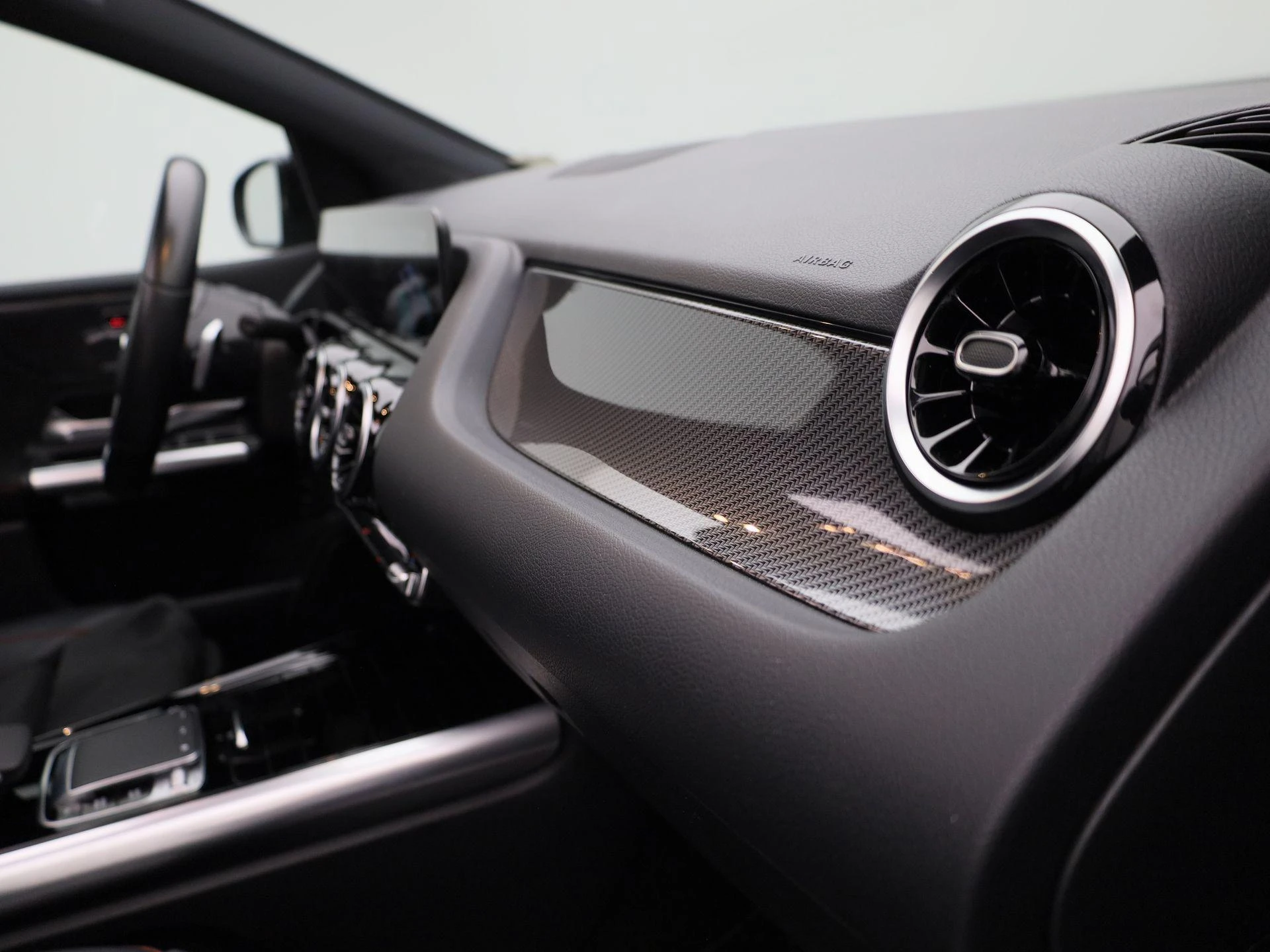 Mercedes-Benz-B-Klasse-image-32