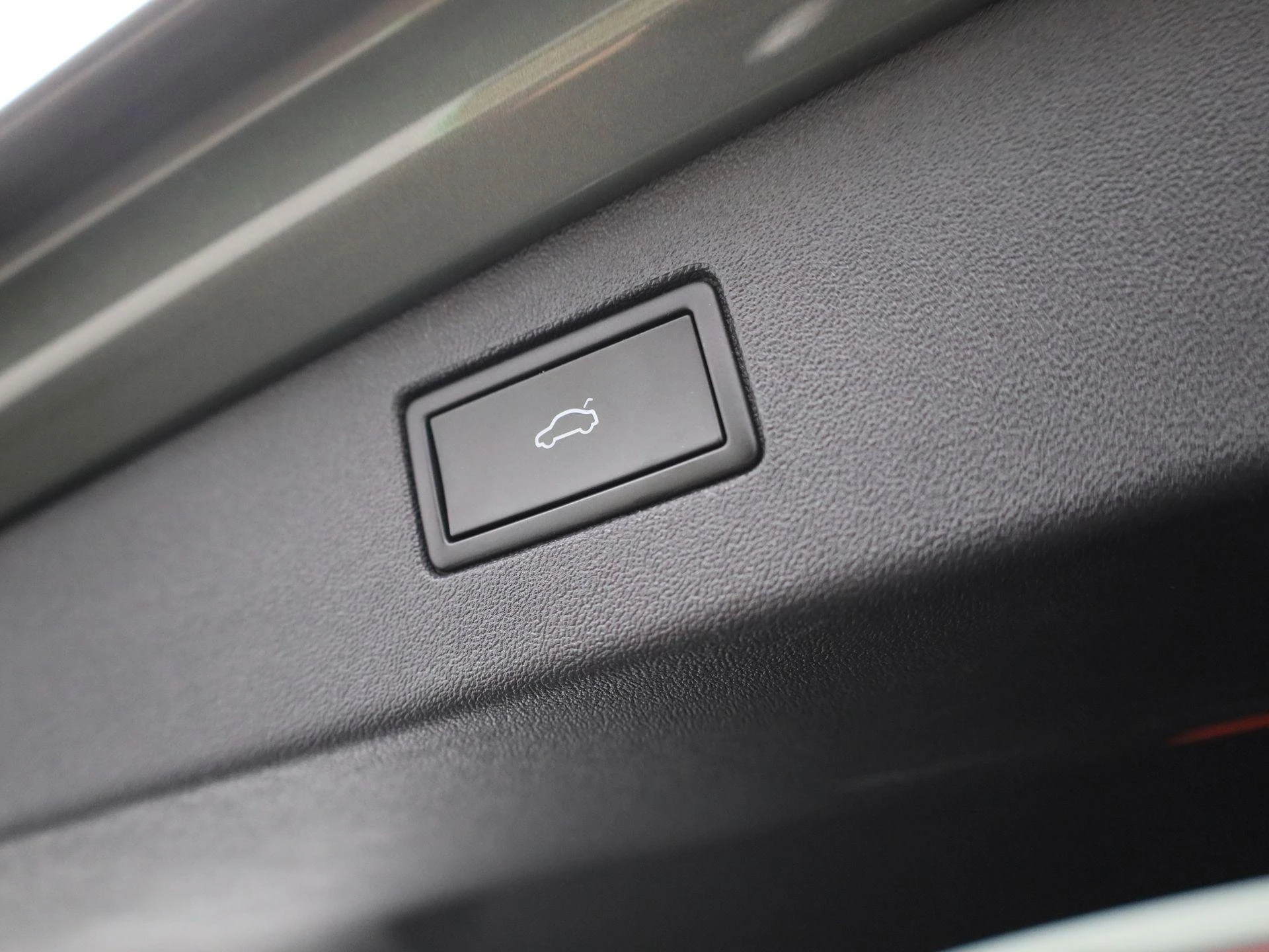 Volkswagen-Tiguan-image-11