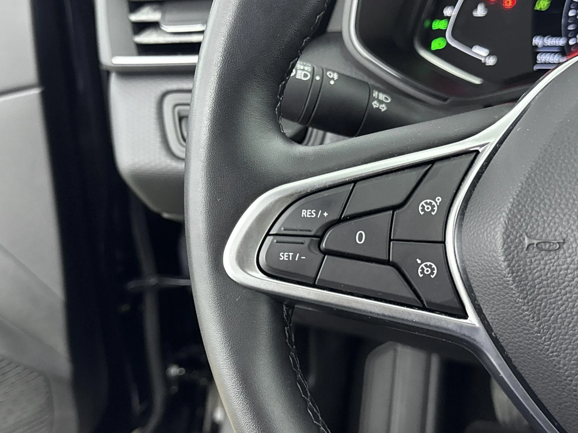 Renault-Clio-image-5