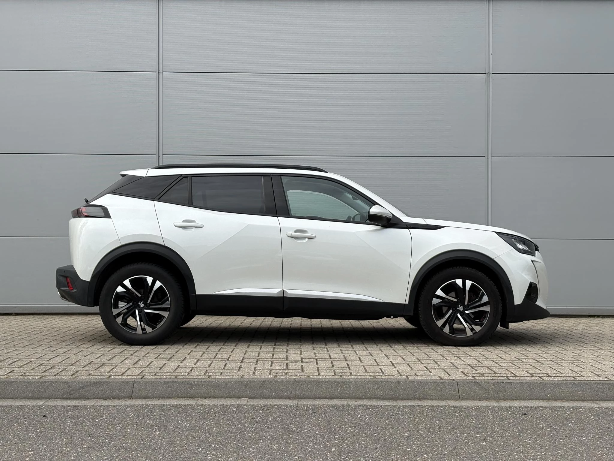 Peugeot-2008-image-6