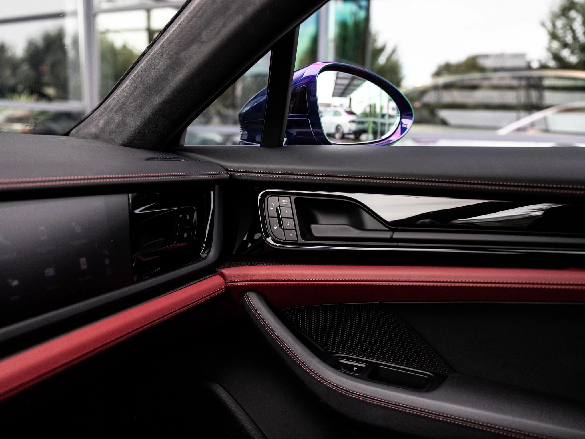 Porsche-Panamera-image-28