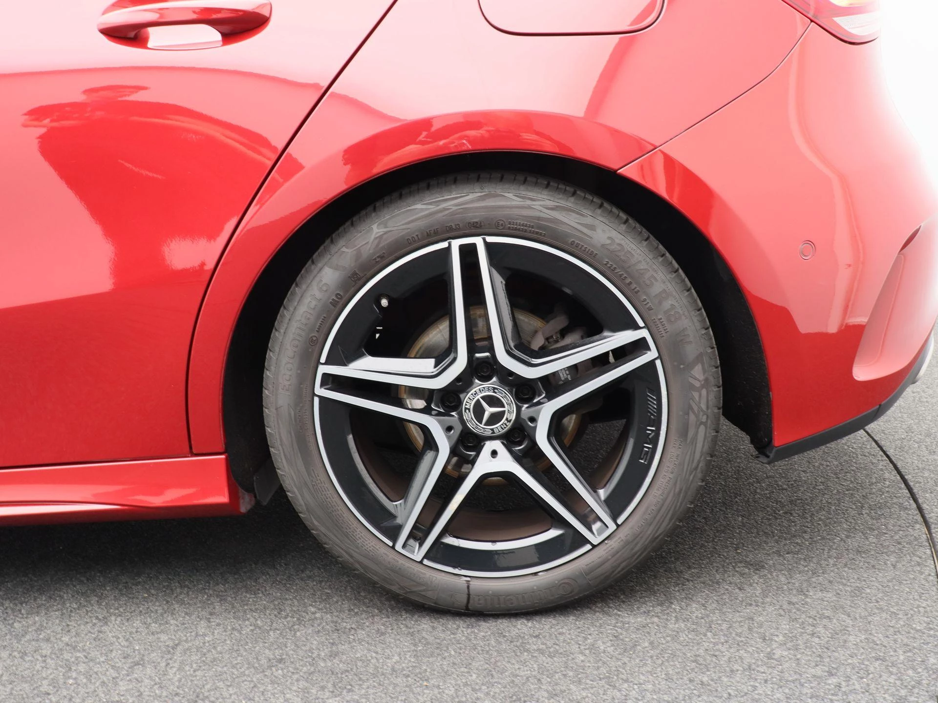 Mercedes-Benz A-Klasse 160 AMG LINE + PANORAMISCH DAK + CARPLAY + CAMERA + NIGHTPAKKET