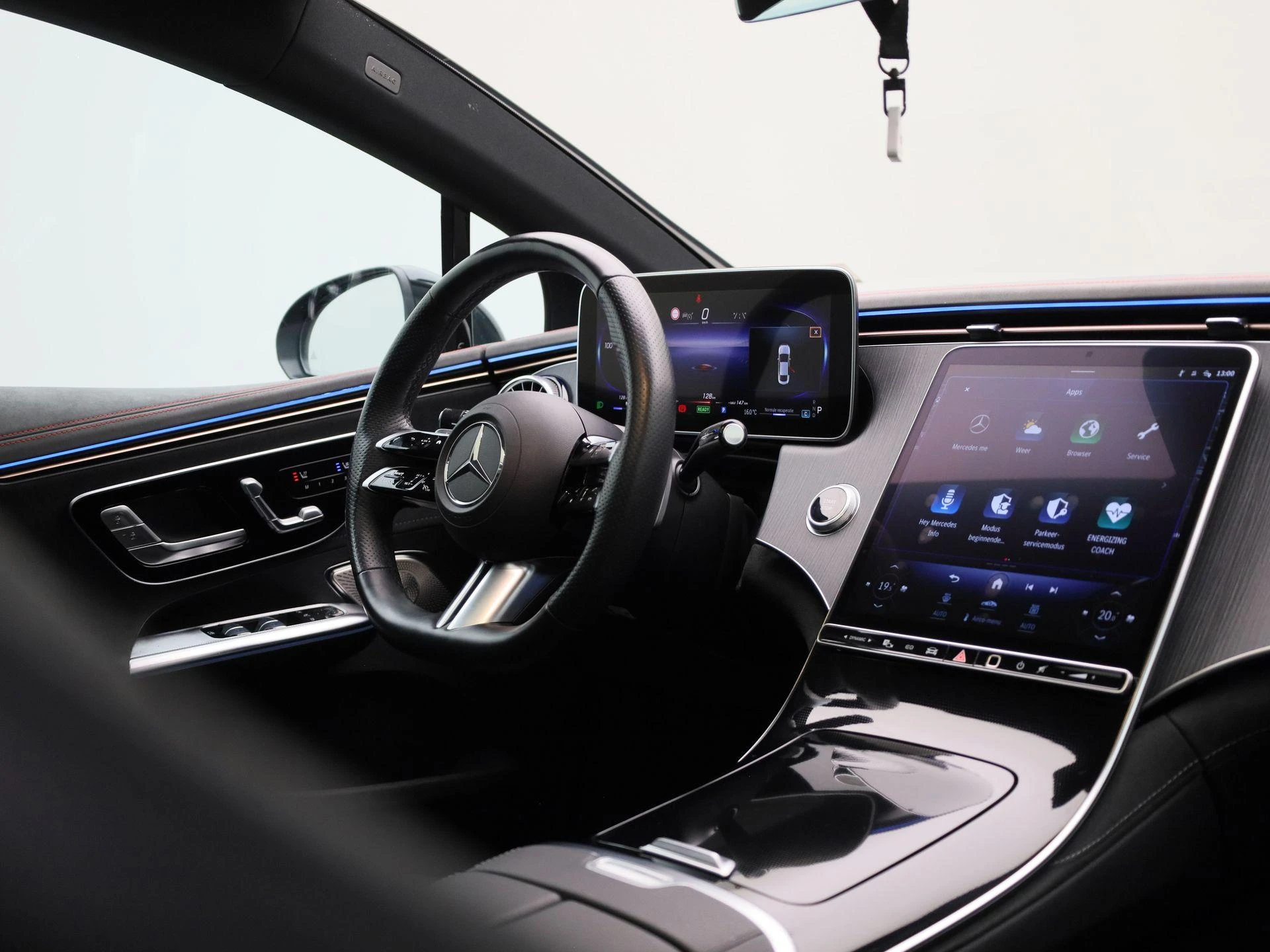 Mercedes-Benz-EQE-image-42