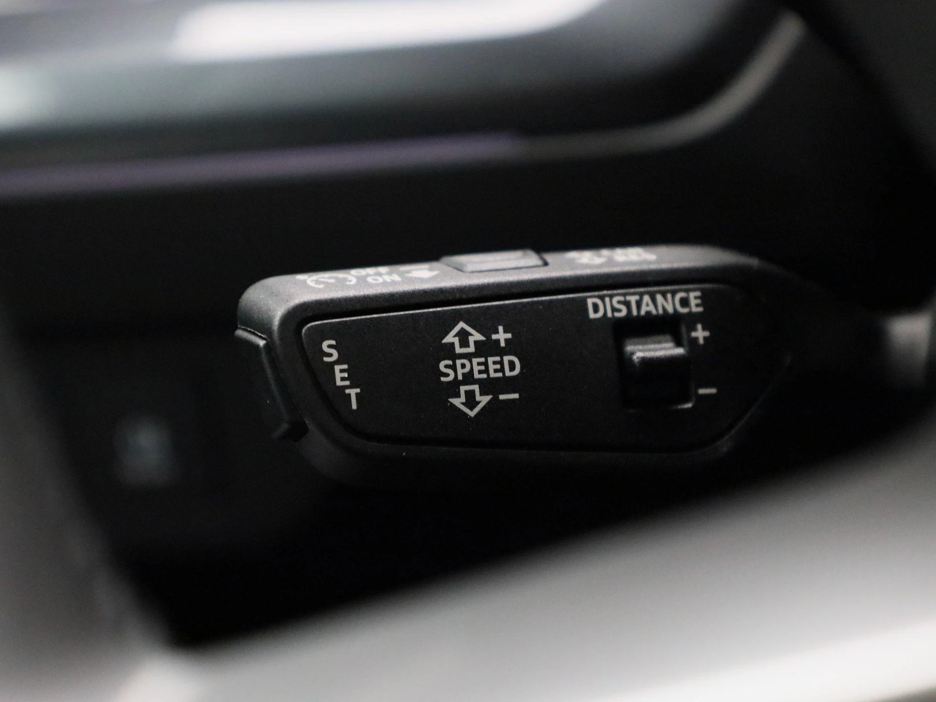 Audi-Q4 e-tron-image-20