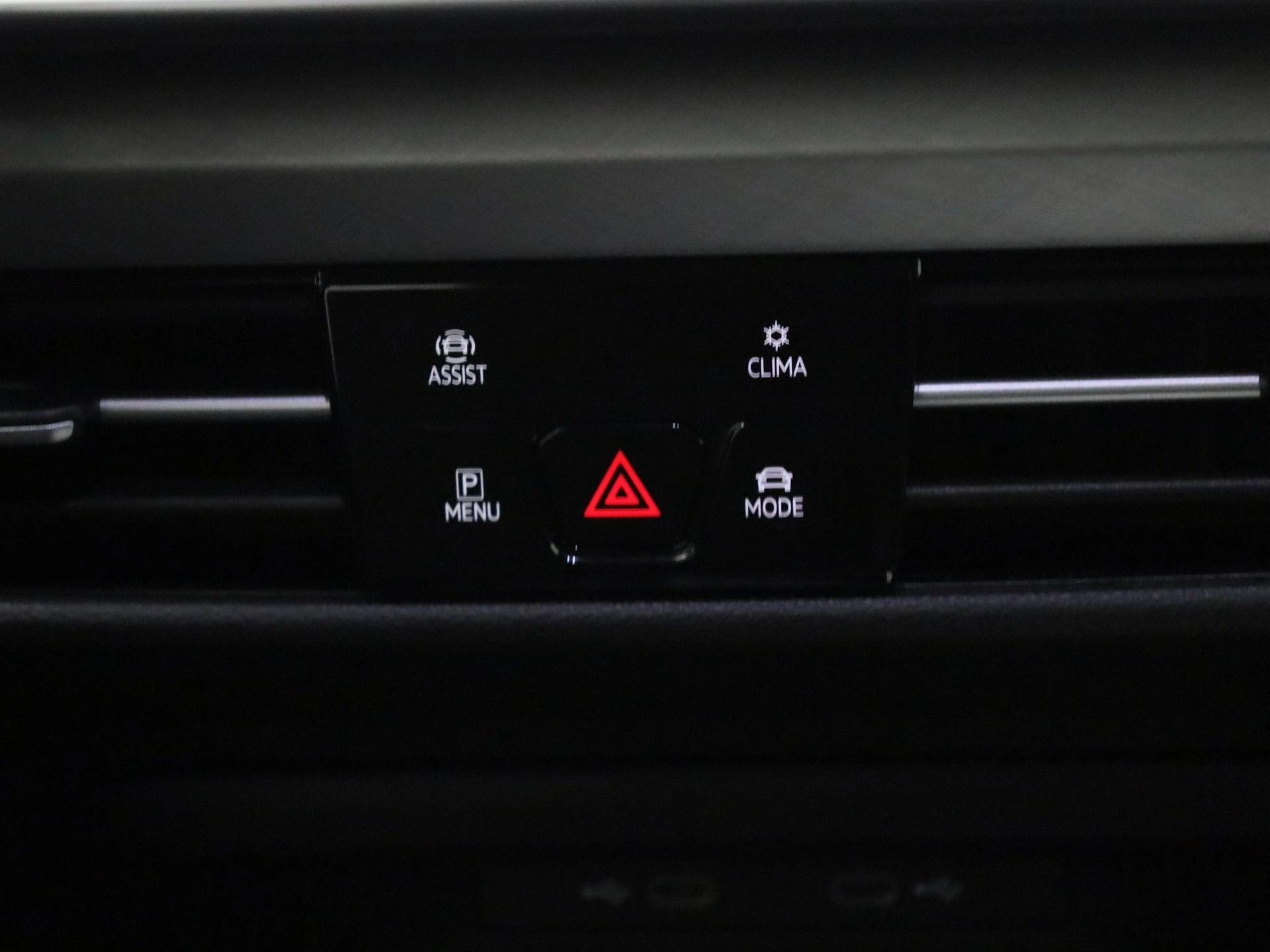 Volkswagen-Golf-image-9