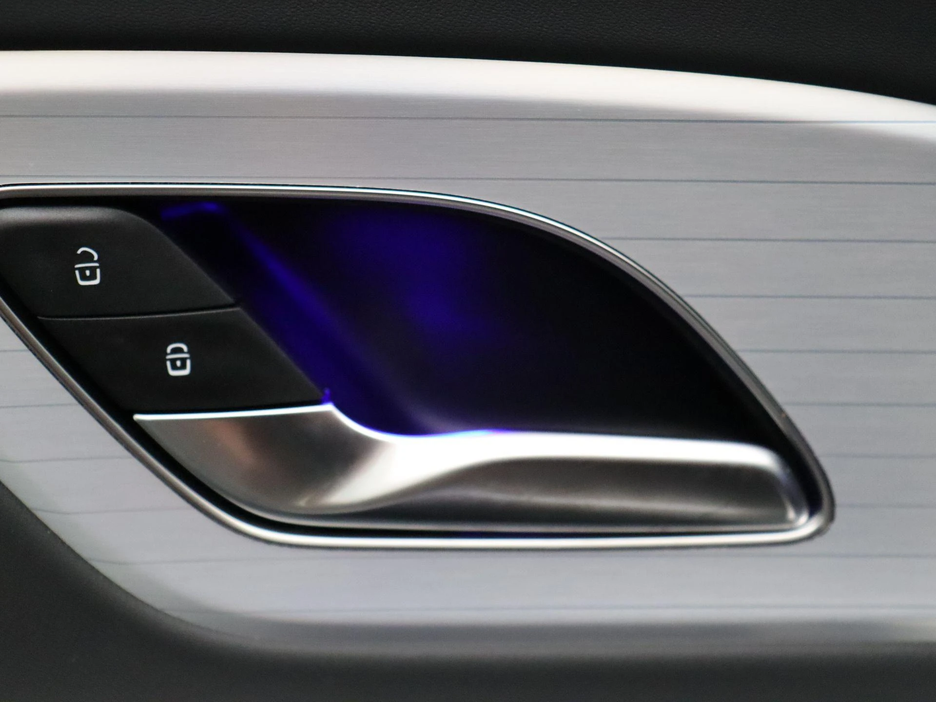 Mercedes-Benz-CLA-image-8