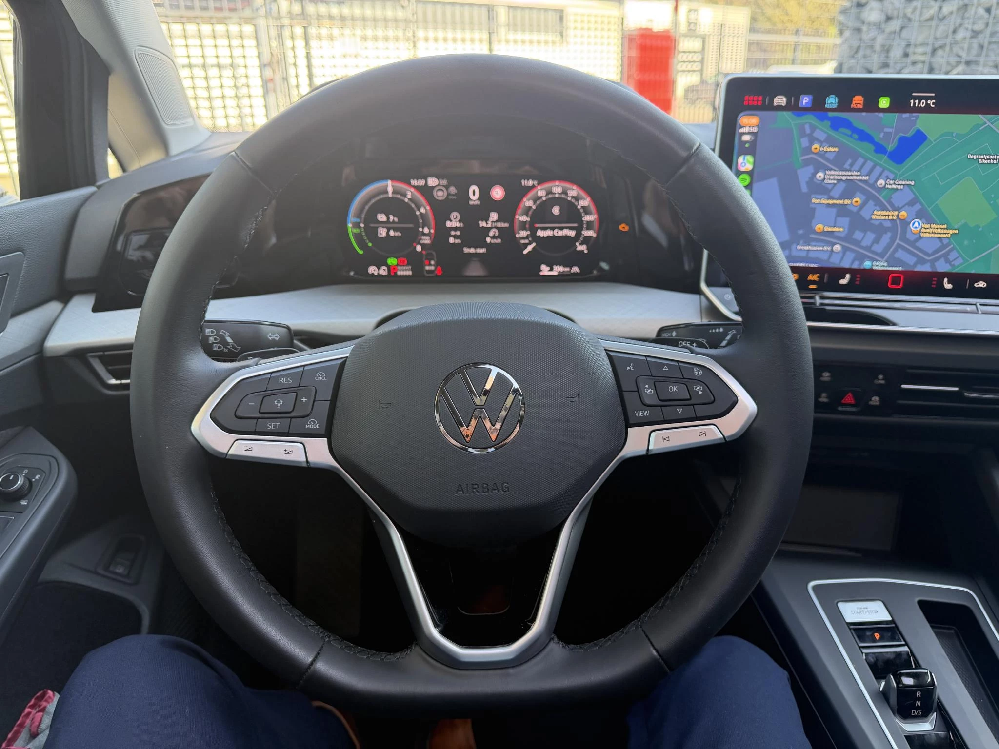 Volkswagen-Golf-image-10