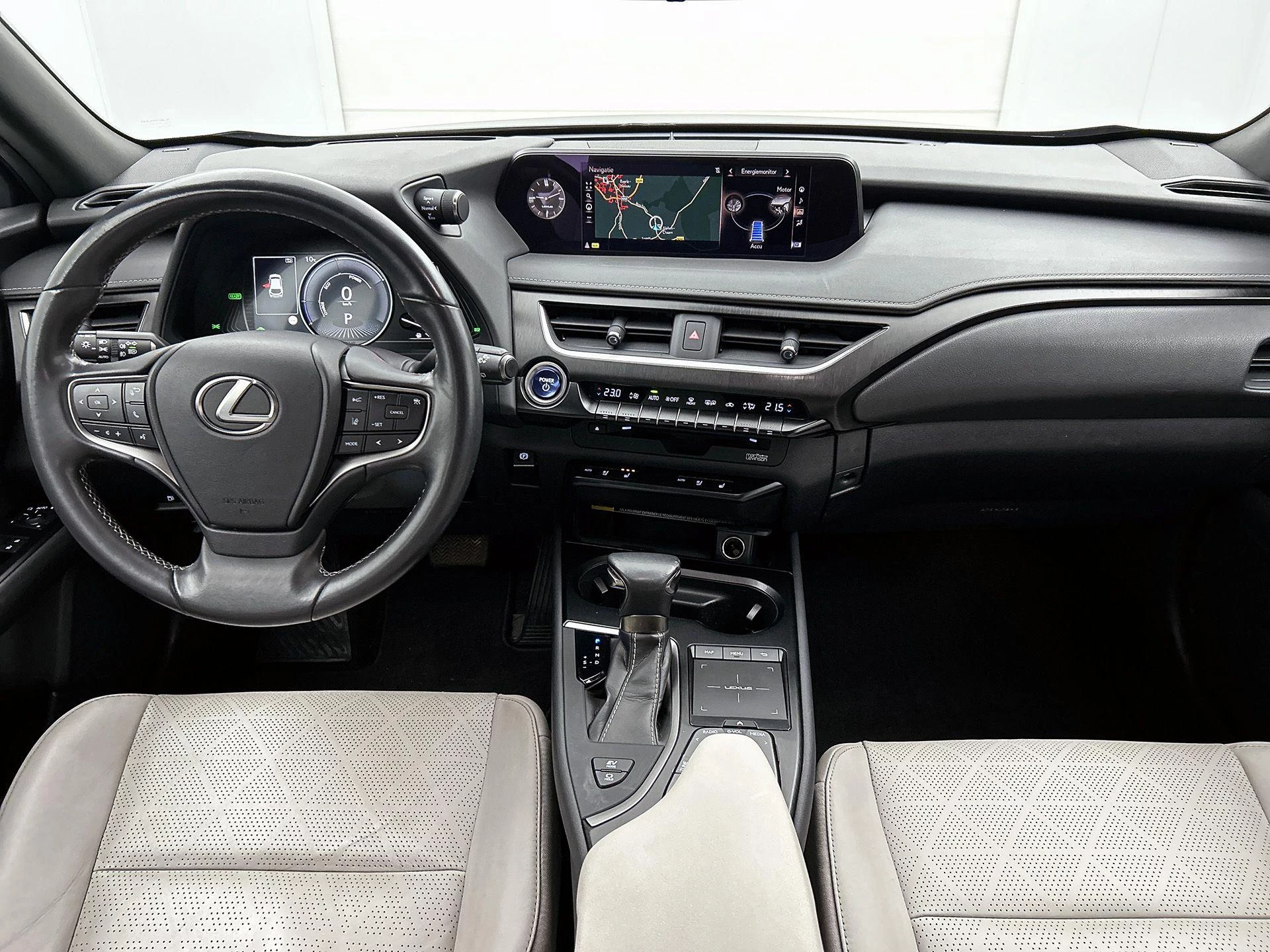 Lexus-UX-image-24