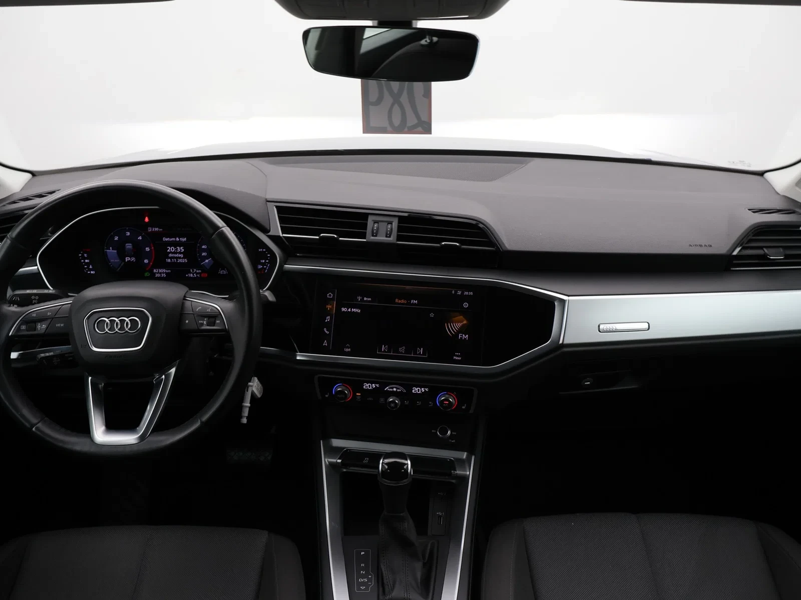 Audi-Q3-image-13