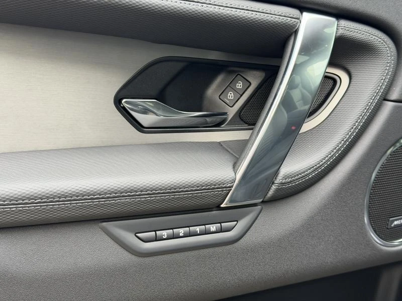 Land Rover-Discovery Sport-image-26
