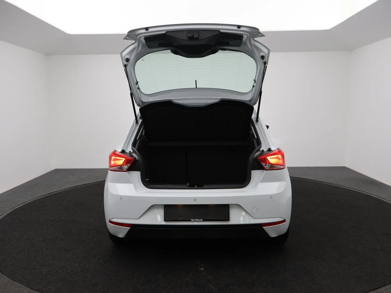 SEAT-Ibiza-image-6