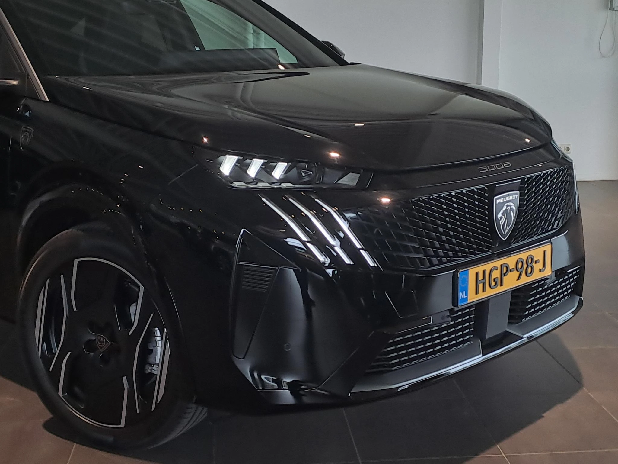 Peugeot-e-3008-image-7