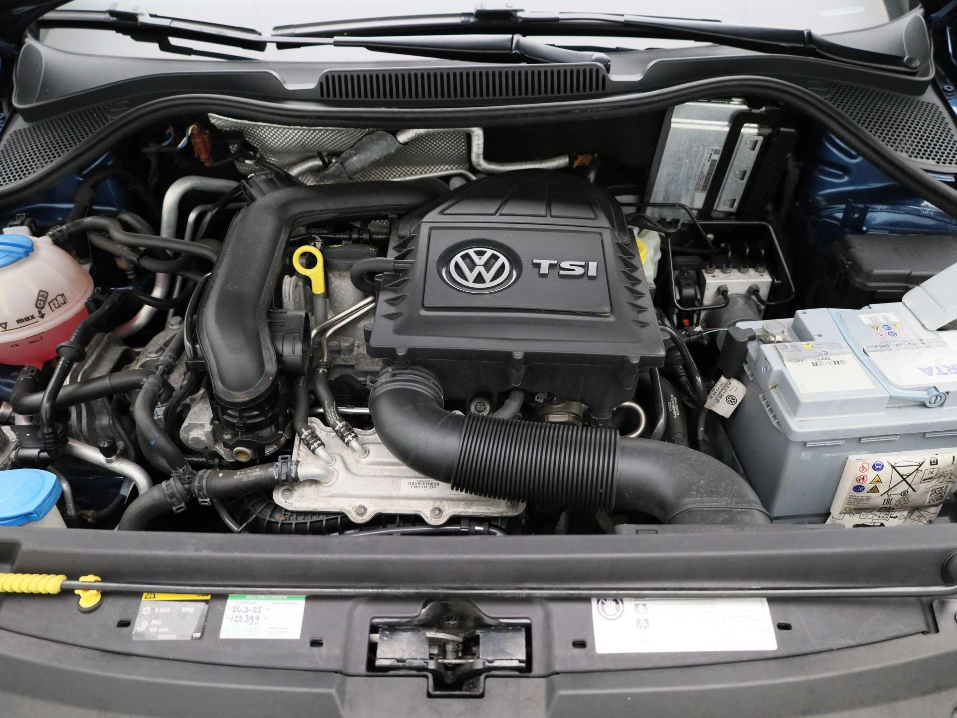 Volkswagen-Polo-image-25
