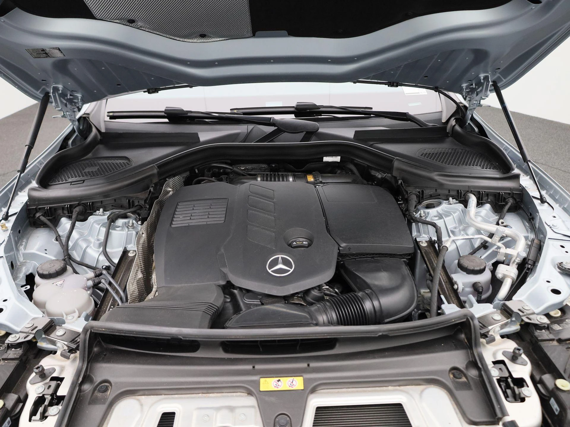 Mercedes-Benz-GLC-image-43