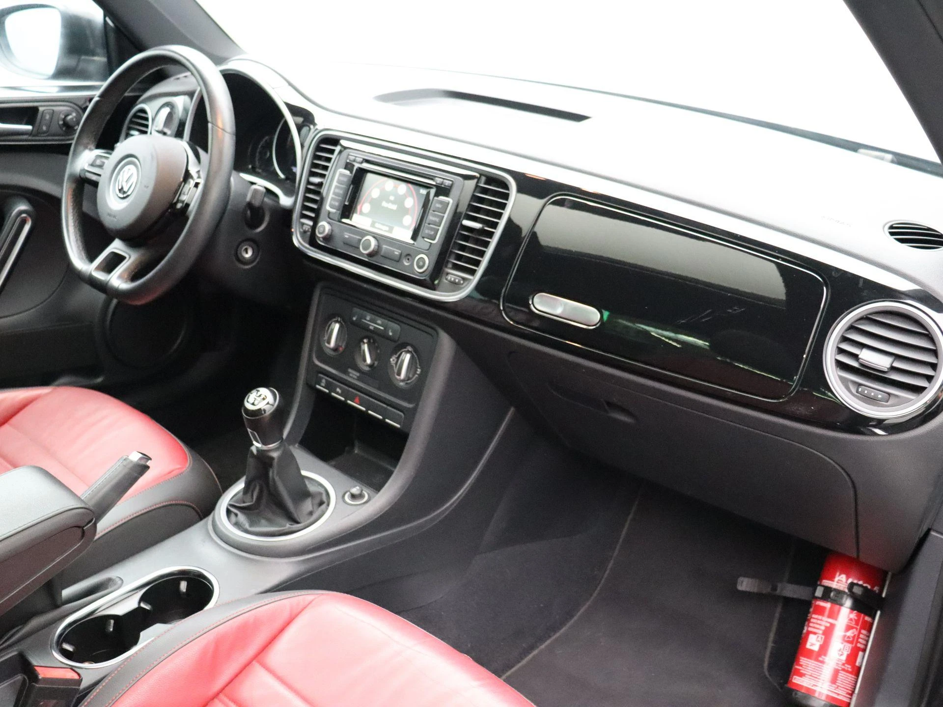 Volkswagen-Beetle-image-24