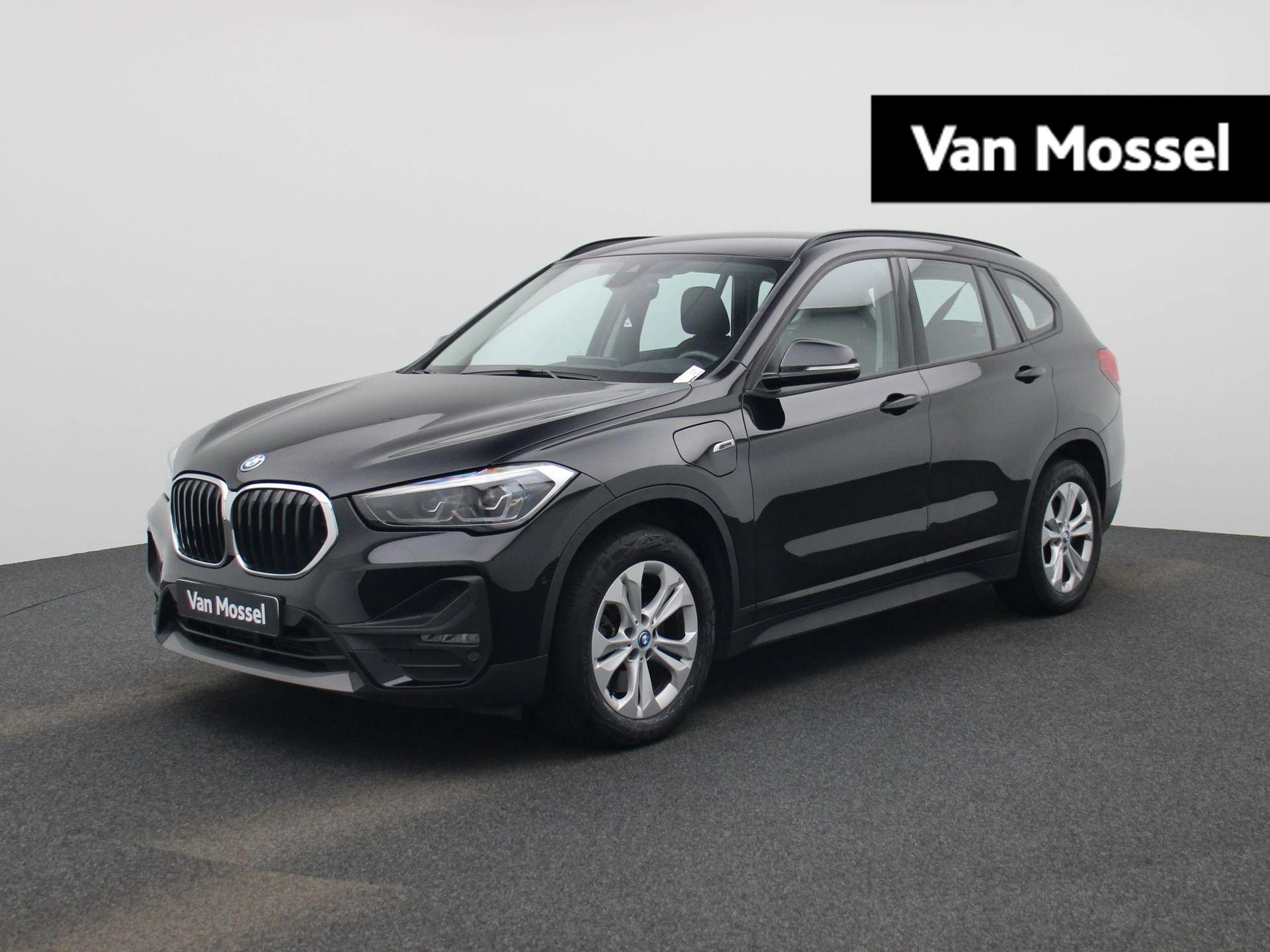 BMW-X1-image-0