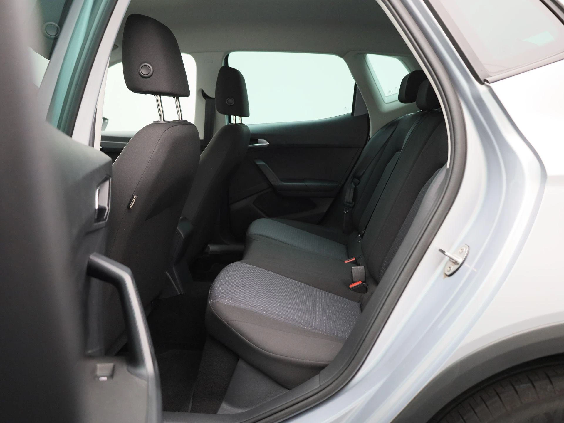SEAT-Arona-image-11