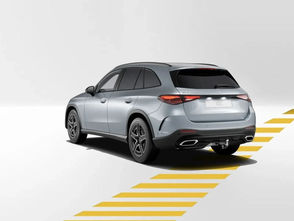 Mercedes-Benz-GLC 220 d-image-4