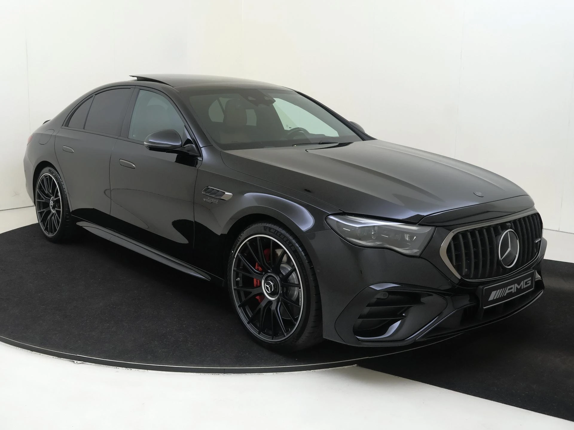 Mercedes-Benz-E-Klasse-image-1