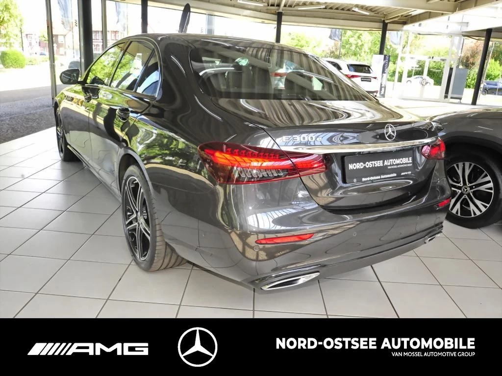 Mercedes-Benz E-Klasse 300 e AVANTGARDE KAMERA DISTRO PANO NIGHT LED AVANTGARDE